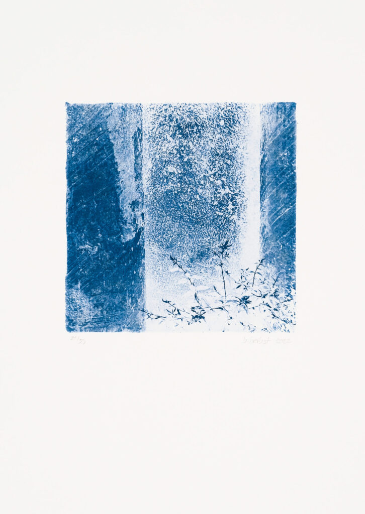 "out of the blue" von Barbara Herbst - gerahmt, 2022; ARTcube21 Edition